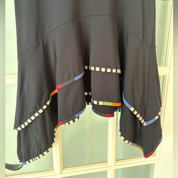 Inside Out Boutique Black Tunic with Color-block Trim size Small - Picture 4 of 5